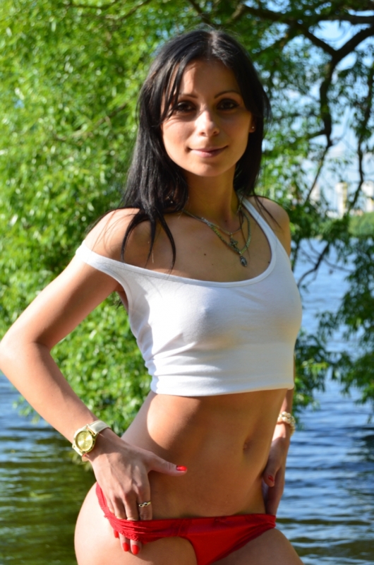 Лариса, 22